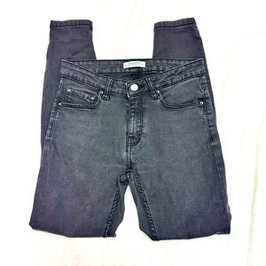 Zara Woman Premium Denim Collection Black Skinny Jeans – Size 26‎